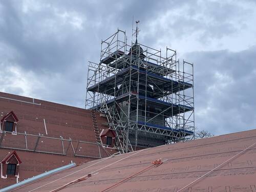 Gerüstbau Sonderkonstruktion am Kirchturm im Hunsrück